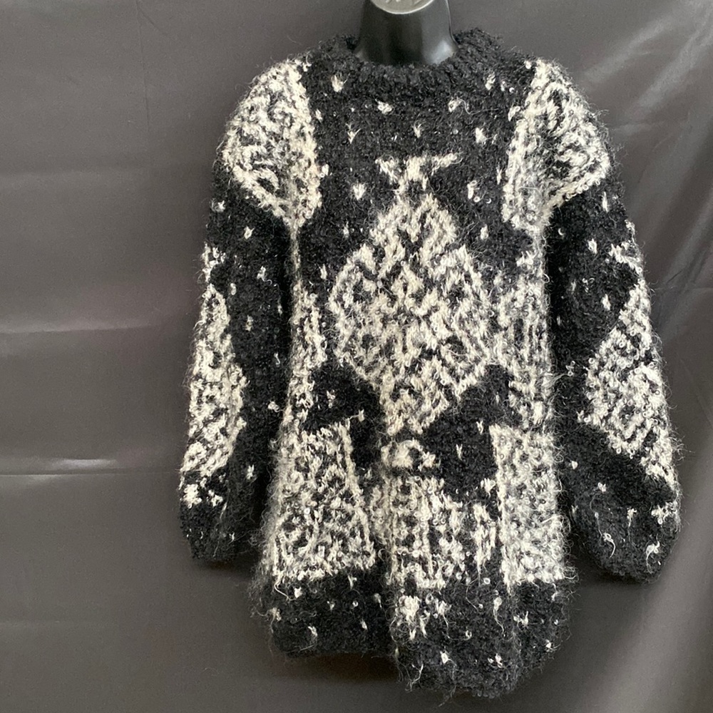 Classiques- Black and white heavy winter sweater